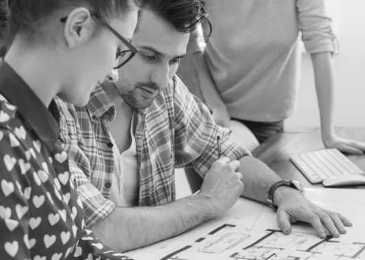 Людина працює